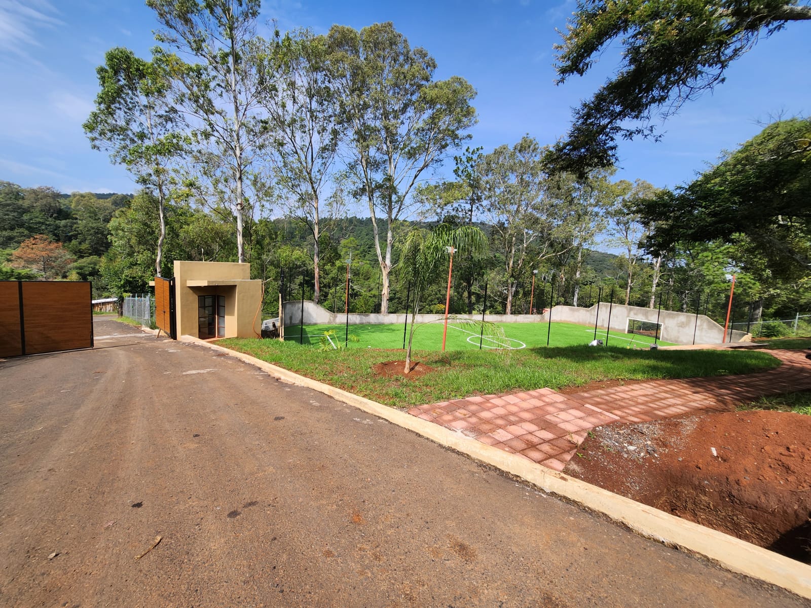 TERRENOS EN BOSQUES DEL PARAISO