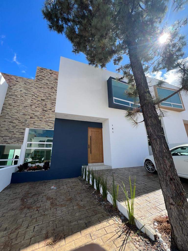 Venta Hermosa y Amplia Casa Inteligente Totalmente Sustentable Vistas Altozano