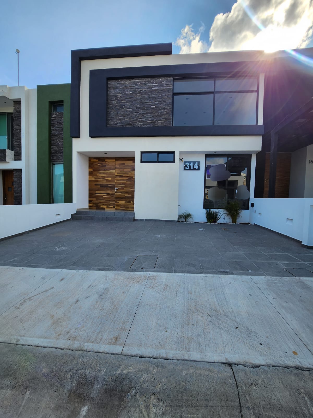 CASA EN VENTA EN VISTAS ALTOZANO